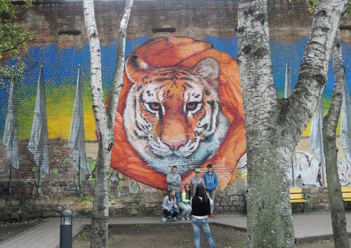  Номер третий- рисунок тигра в сквере Породненных городов